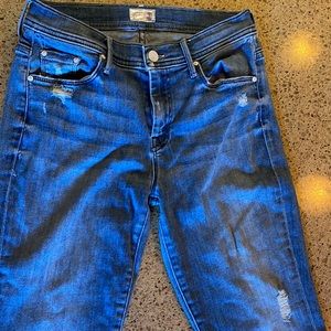 Mother Denim. The Weekender Fray.